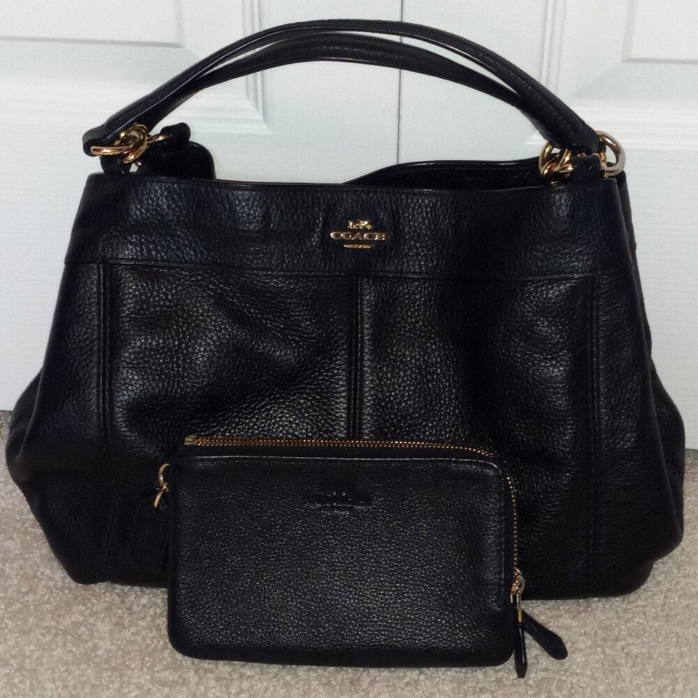 COACH - Black leather bag and wallet